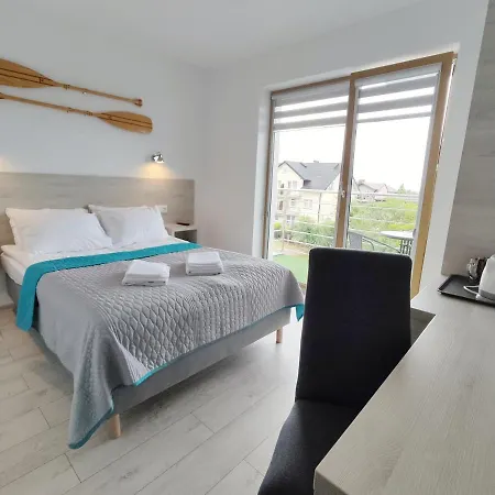 M19 - Adults Only 홈스테이 *