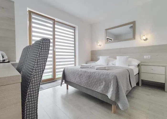 M19 - Adults Only Rum i privatbostad